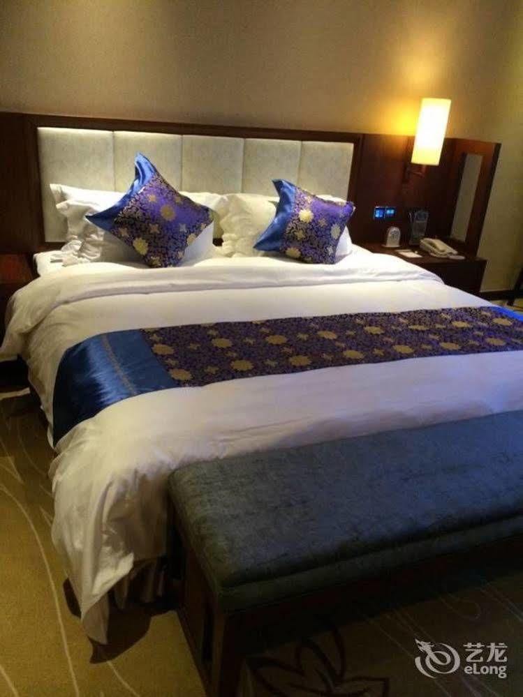 Liuzhou Sanjiangxian Dongxiangguo Hotel Exterior foto
