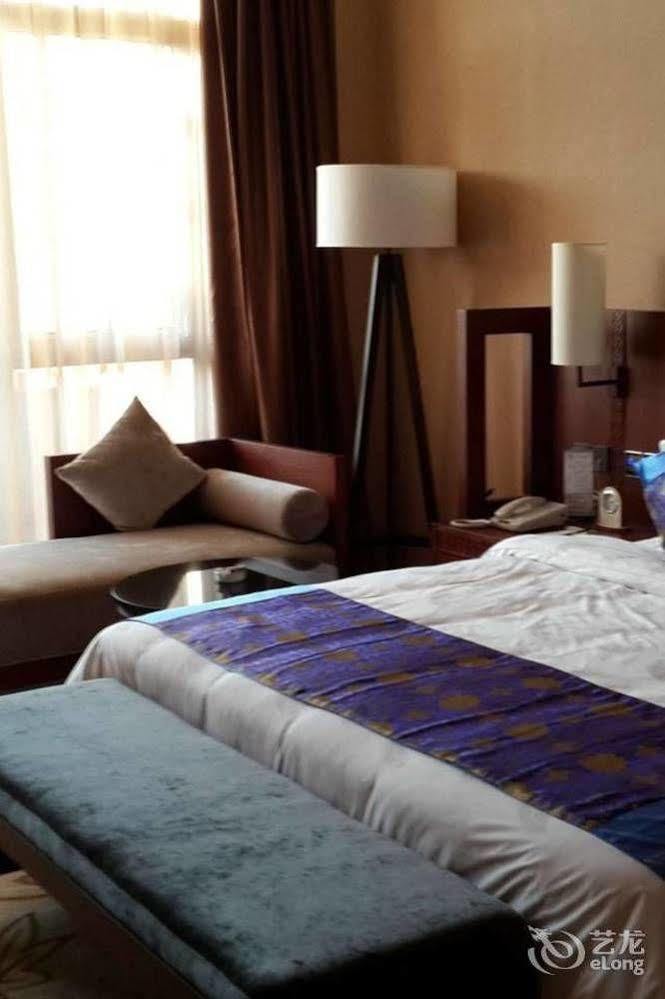 Liuzhou Sanjiangxian Dongxiangguo Hotel Exterior foto