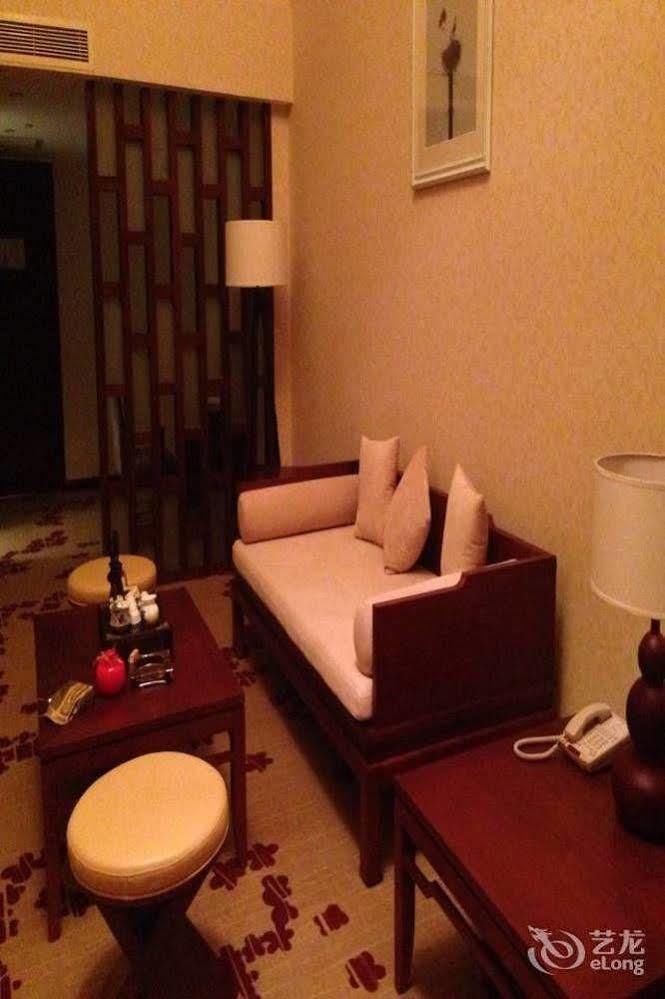 Liuzhou Sanjiangxian Dongxiangguo Hotel Exterior foto